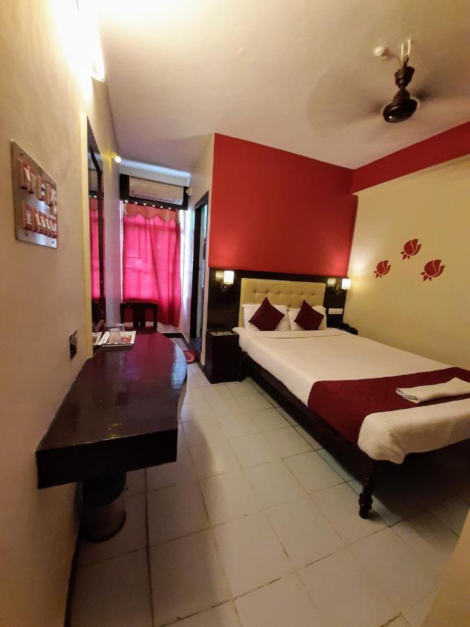 Ravi Krishna Inn Puducherry Buitenkant foto