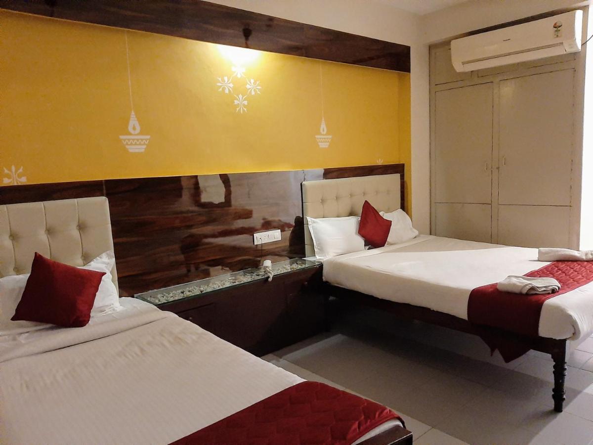 Ravi Krishna Inn Puducherry Buitenkant foto