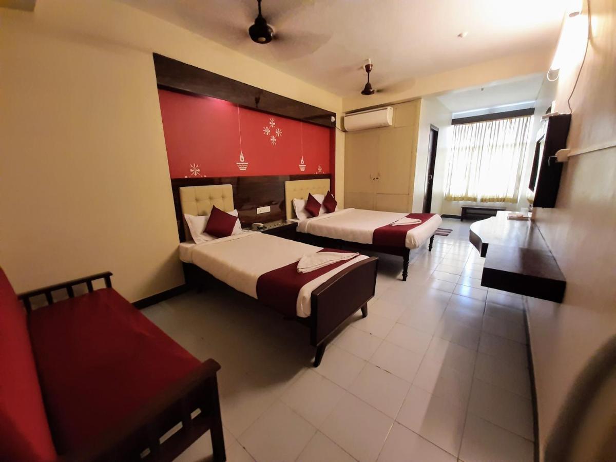 Ravi Krishna Inn Puducherry Buitenkant foto